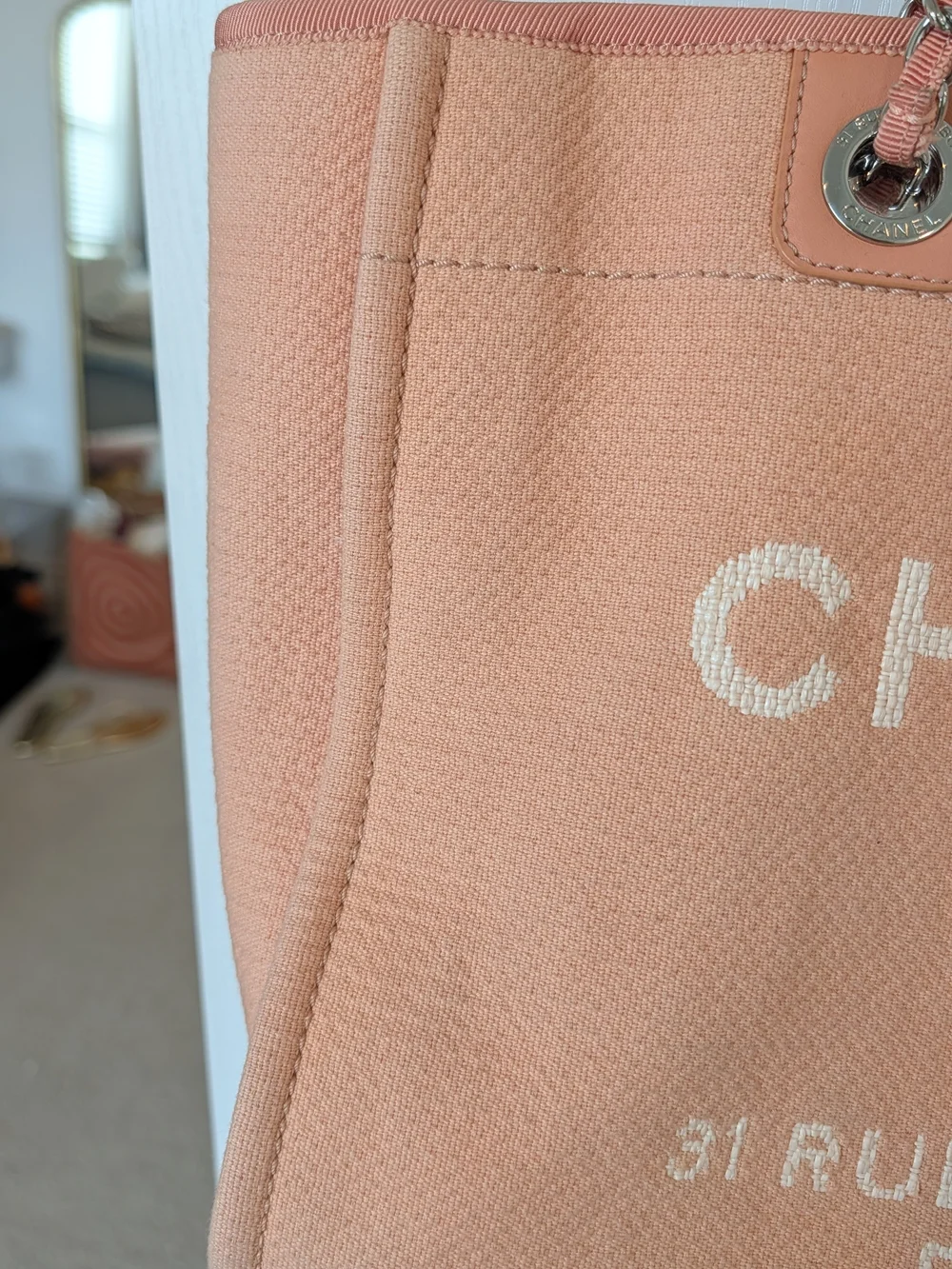 CHANEL Deauville Peach Chain-Handle Logo Tote - Picture 3 of 16
